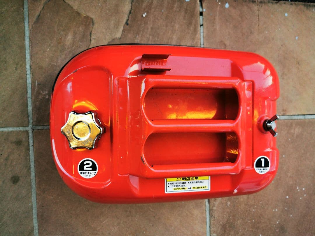 マキタガソリンMEM2651UHT 草刈機マキタでメンテ済タンク付【直接引取のみ