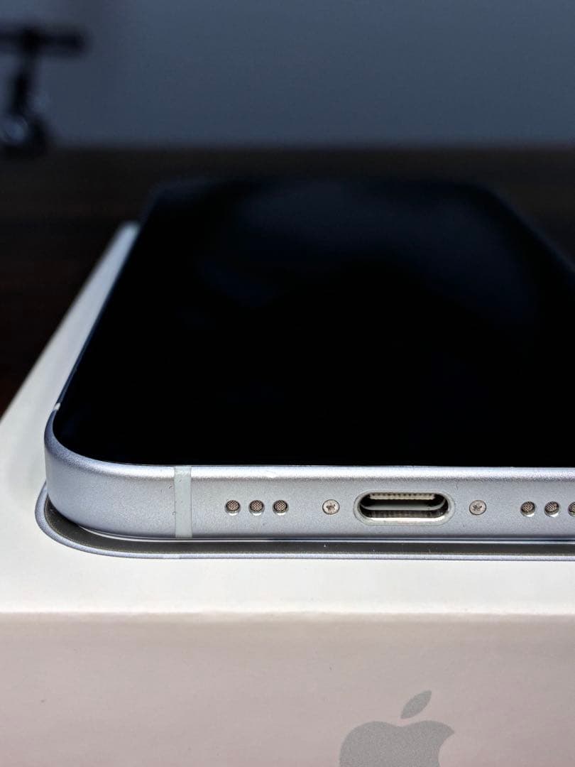 iPhone15本体/256GB/ブルー/バッテリー84%