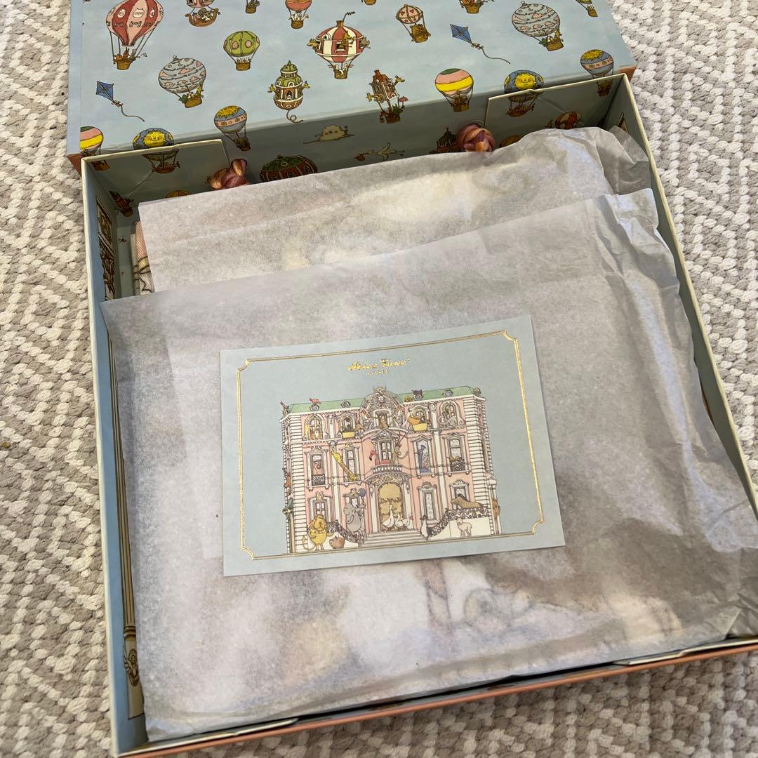 新品未使用　箱付き　アトリエシューのおくるみ