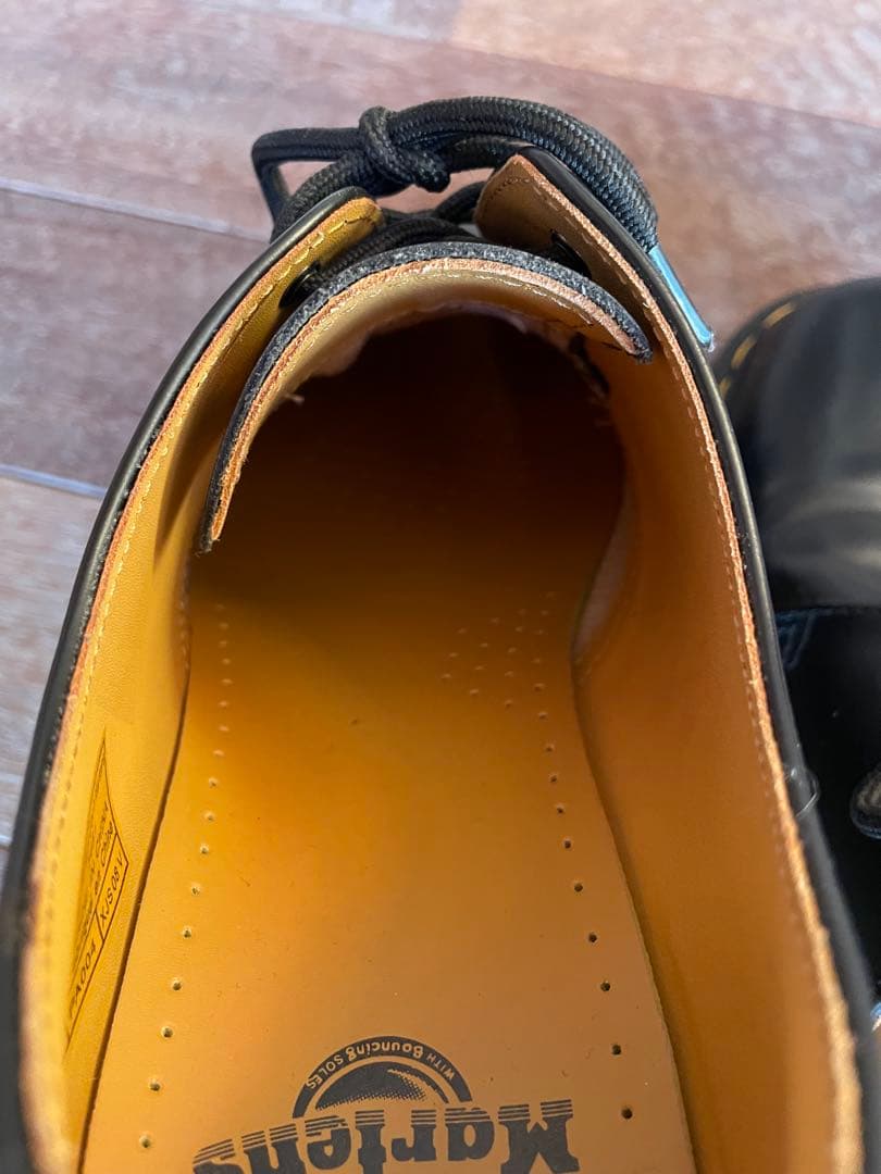 Dr. Martens ブラック 3ホールシューズ