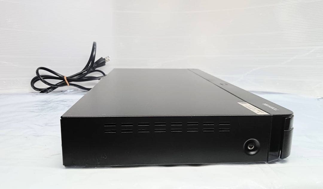 REGZA　TOSHIBA　DBR-W1008　ブルーレイディスクレコーダー