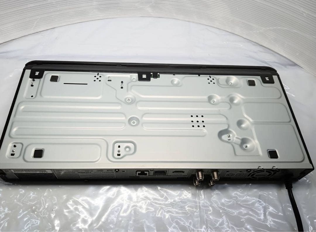 REGZA　TOSHIBA　DBR-W1008　ブルーレイディスクレコーダー