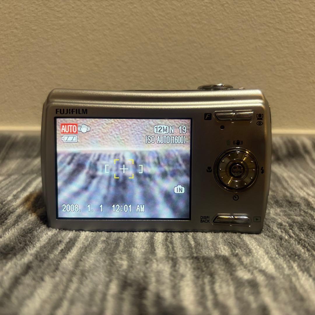 【極美品】Fujifilm FinePix F100fd コンデジ