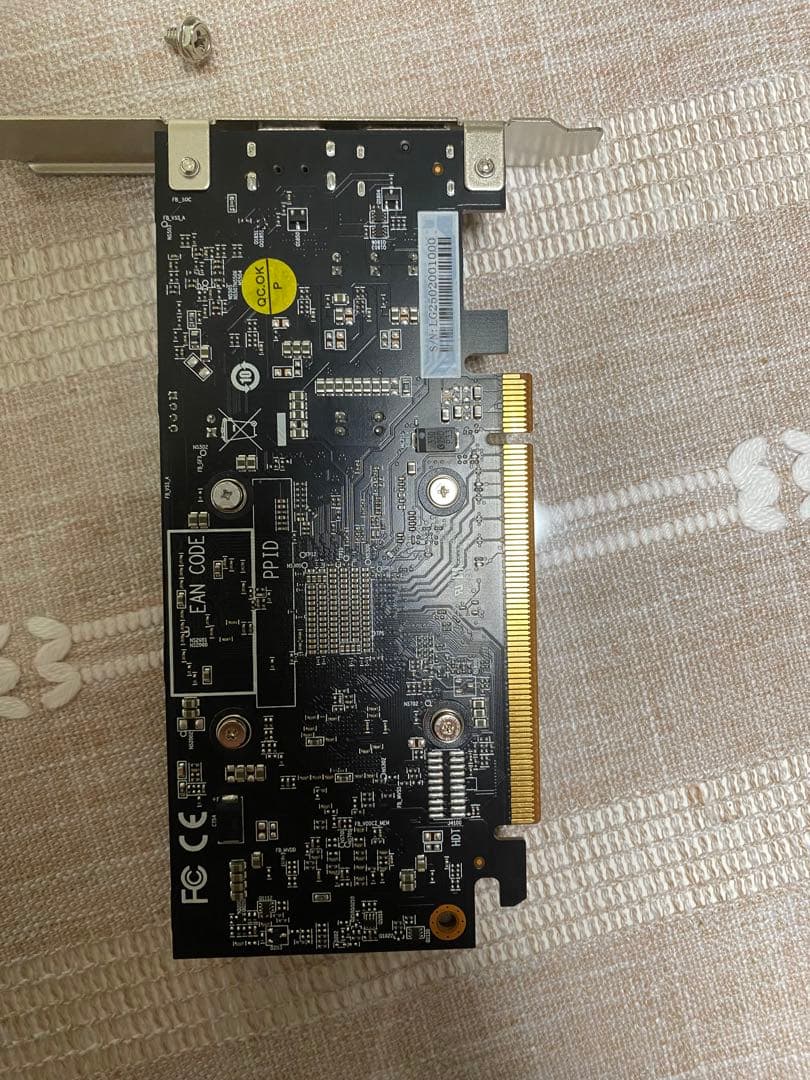 Radeon RX6400 4GB 動作品