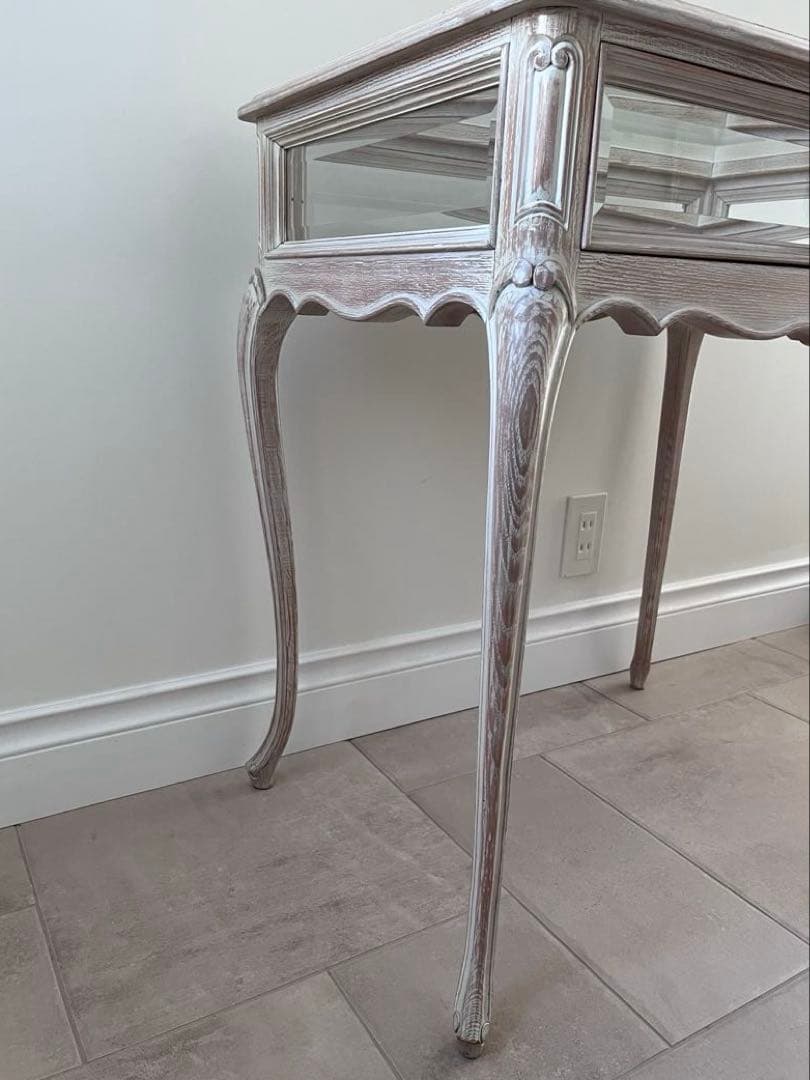 【ドレッサーにぴったり】ガラス天板引き出し付き、優雅なコンソールテーブル