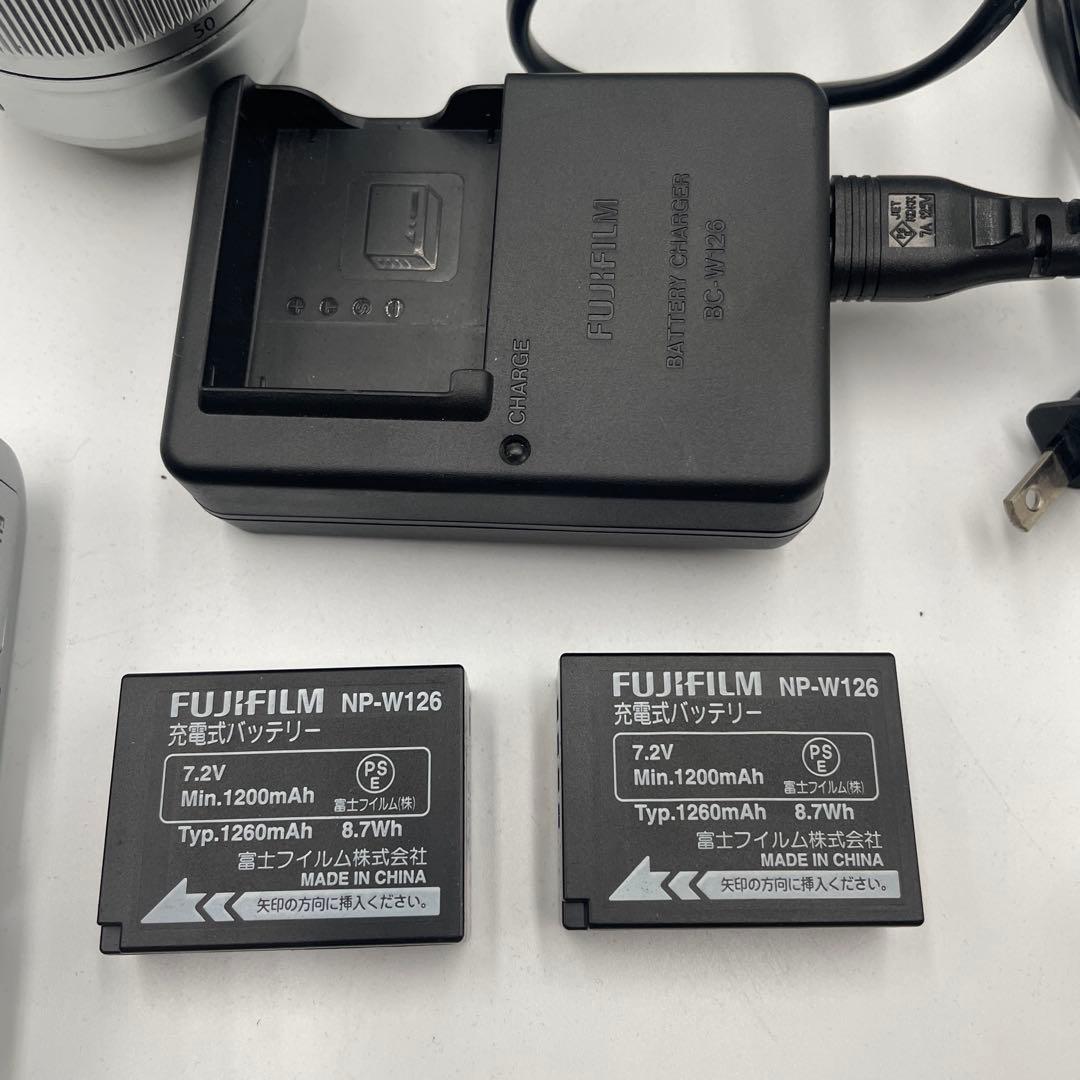 FUJIFILM X-A1 標準ズームレンズセット レッド