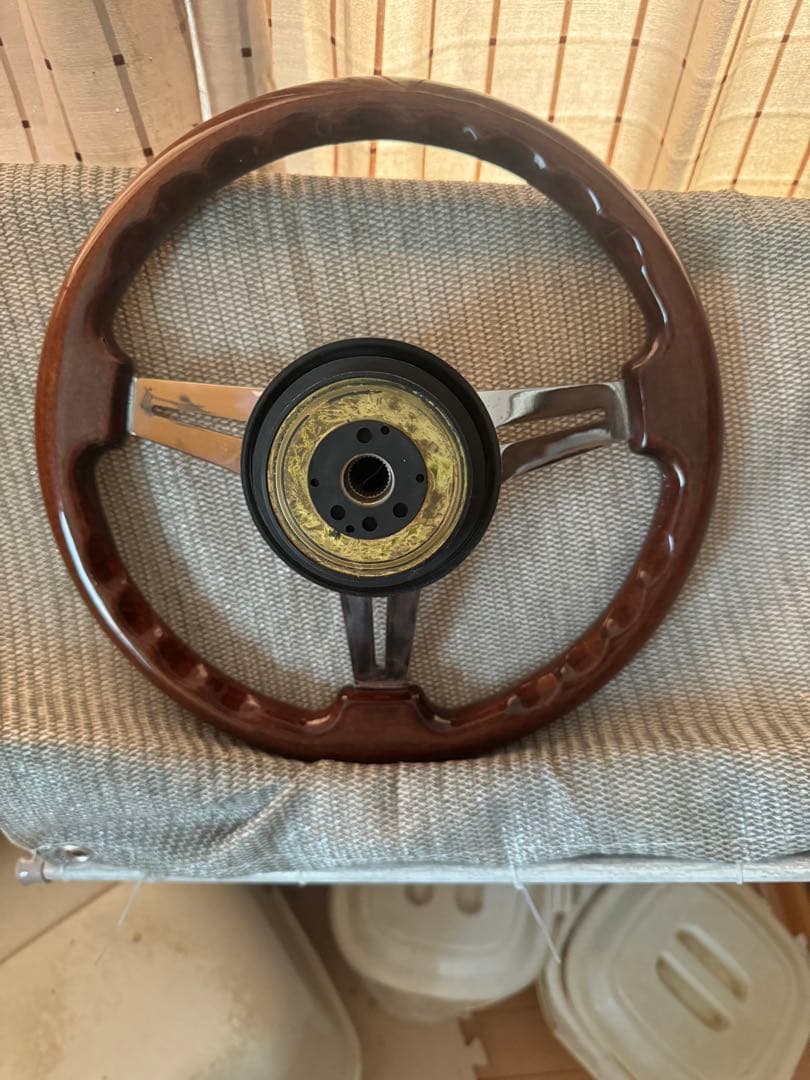 ナルディタイプ　ウッドとメタルの3スポークステアリング330mm 送料無料