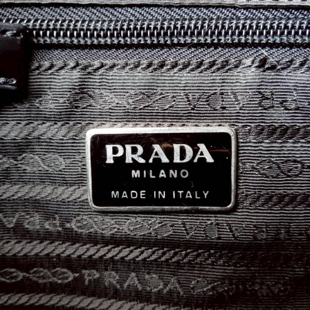 プラダ PRADA ナイロン ショルダーバッグ 黒 B7370 三角ロゴ