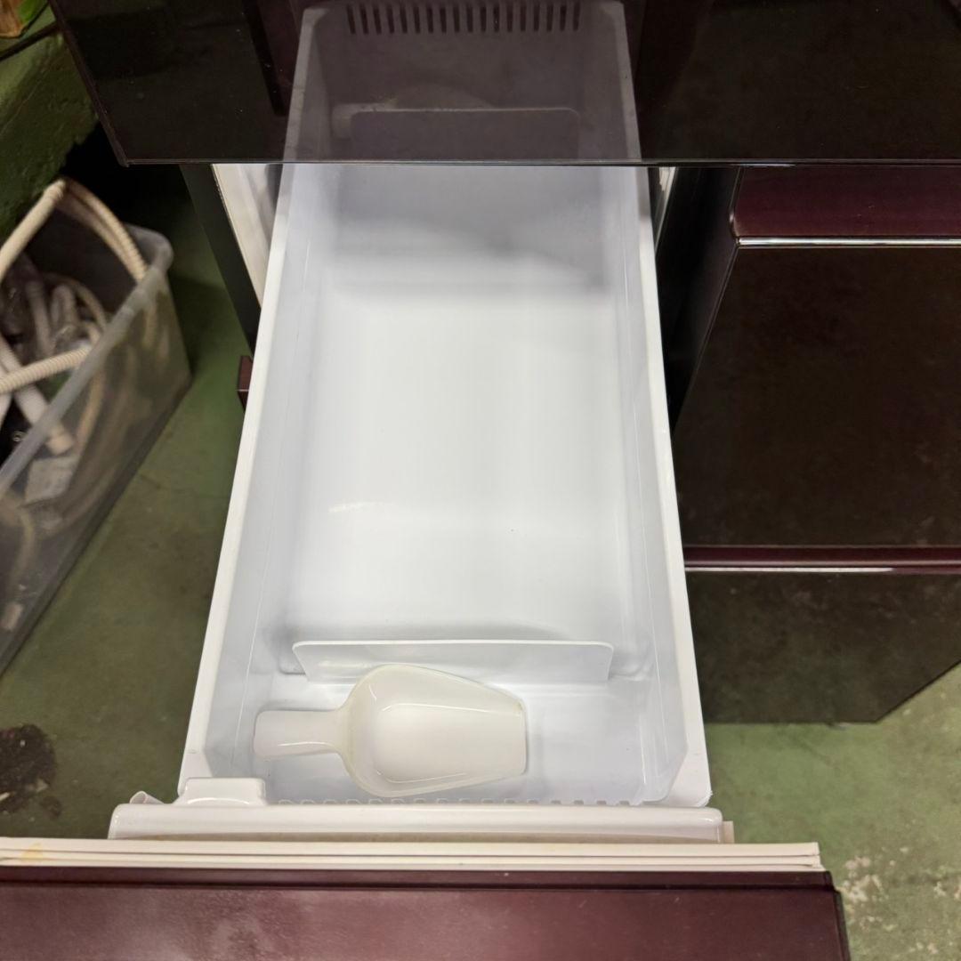 277 一都三県　大型冷蔵庫　SHARP　どっちもドア　自動製氷機付　希少カラー