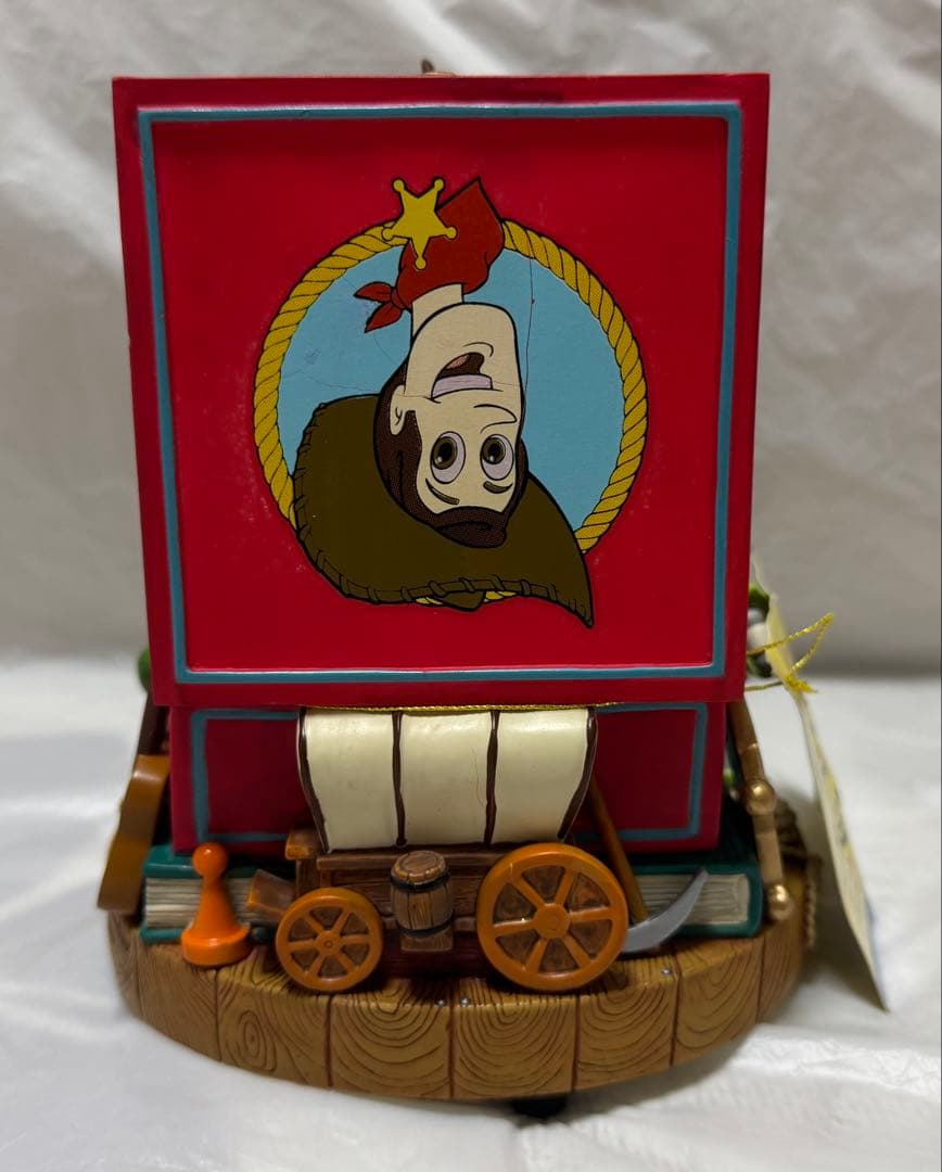 ディズニーストア トイストーリー2 オルゴール付きスノーグローブ