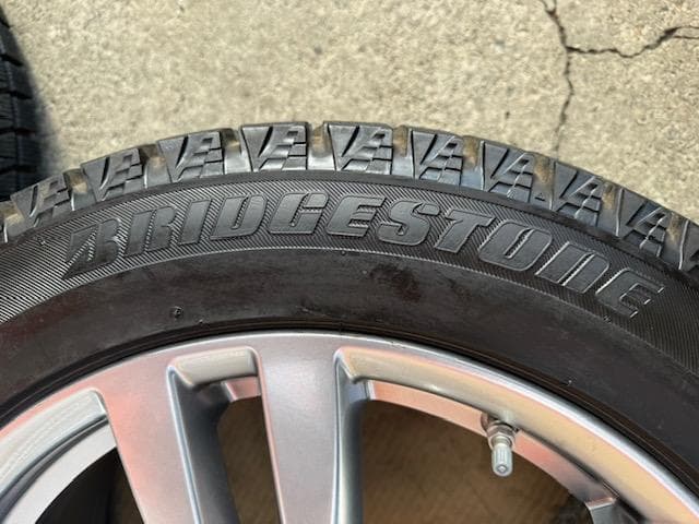 専用。E52 エルグランド 純正 スタッドレスセット 225/55R18