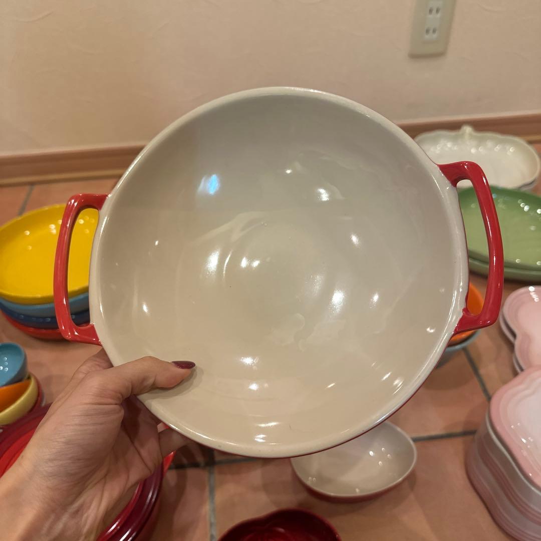 お鍋＋44皿＋お花の2段お菓子入れ　Le Creuset お鍋　食器セット