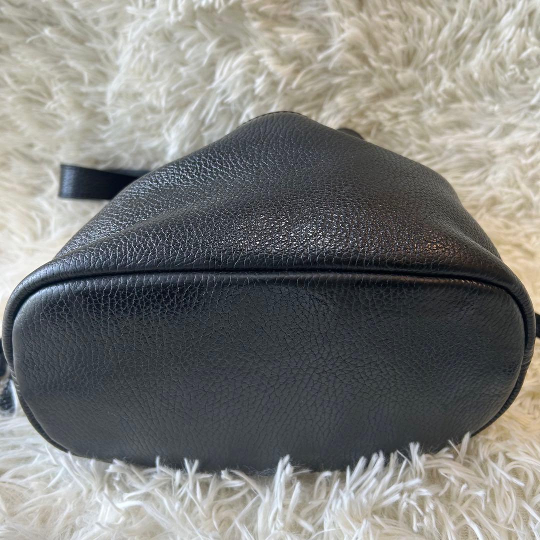 極美品　BEAUTY&YOUTH レザーショルダーバッグ巾着バッグ　黒　2way