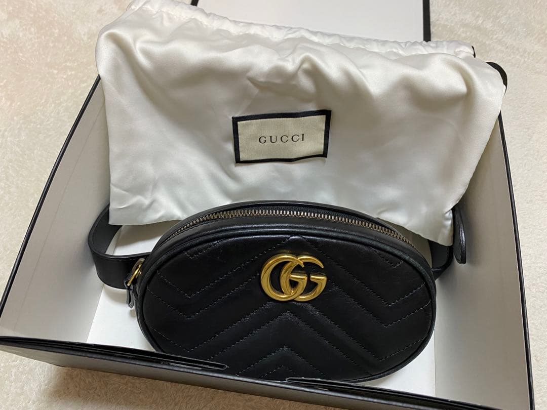 Gucci GGモーメントベルトバック