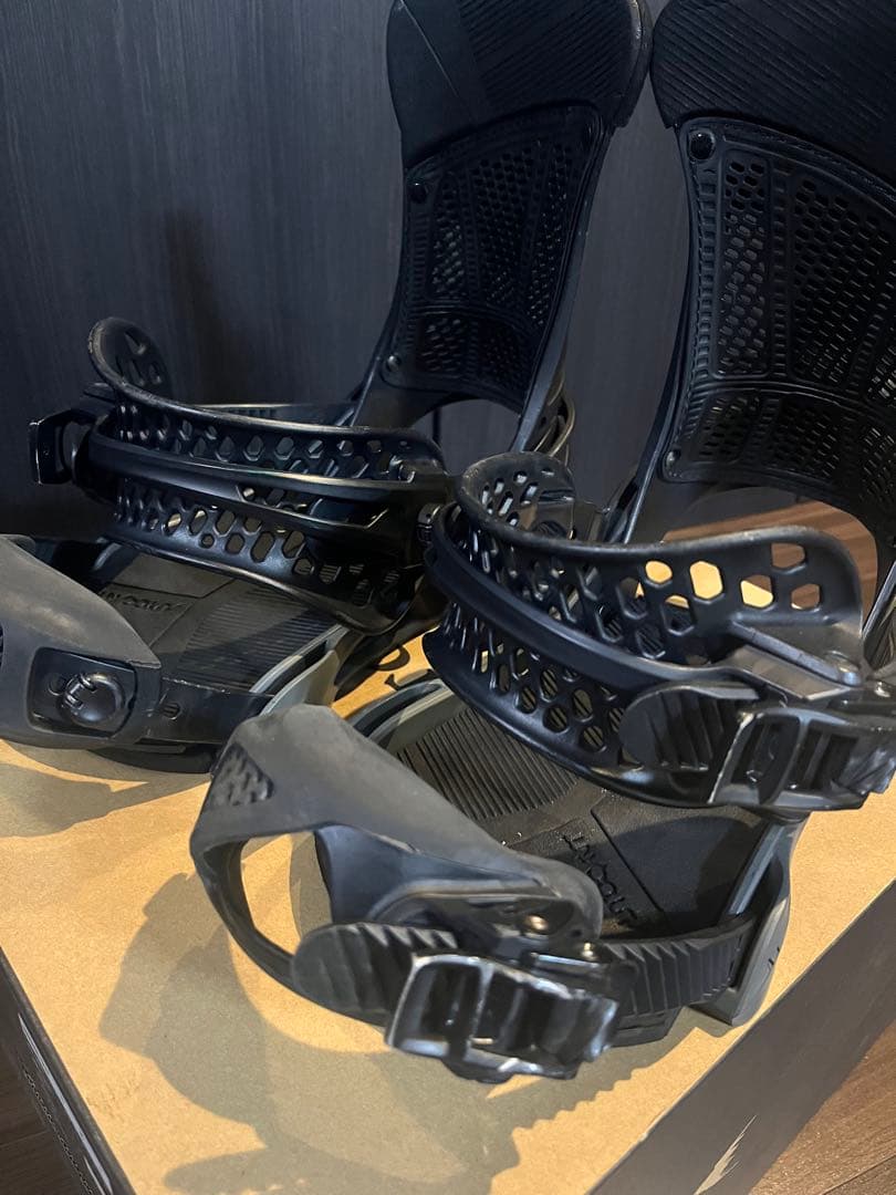 Burton MALAVITA ビンディング