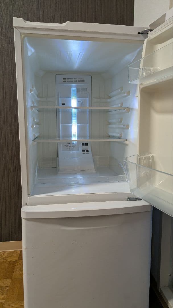 Panasonic NR-B145W-W 冷蔵庫