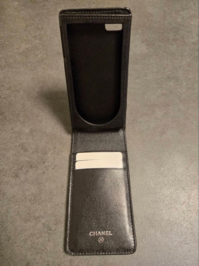 CHANEL iPhoneケース