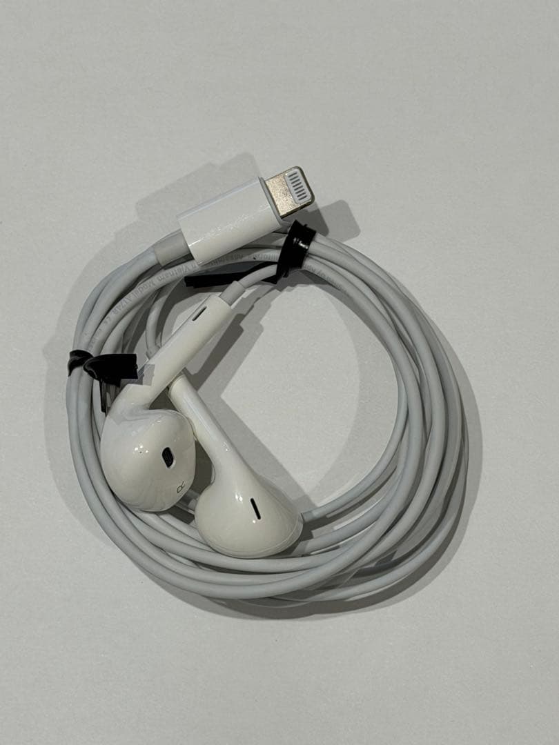 iPhone11 64GB ブラック　本体　SIMフリー