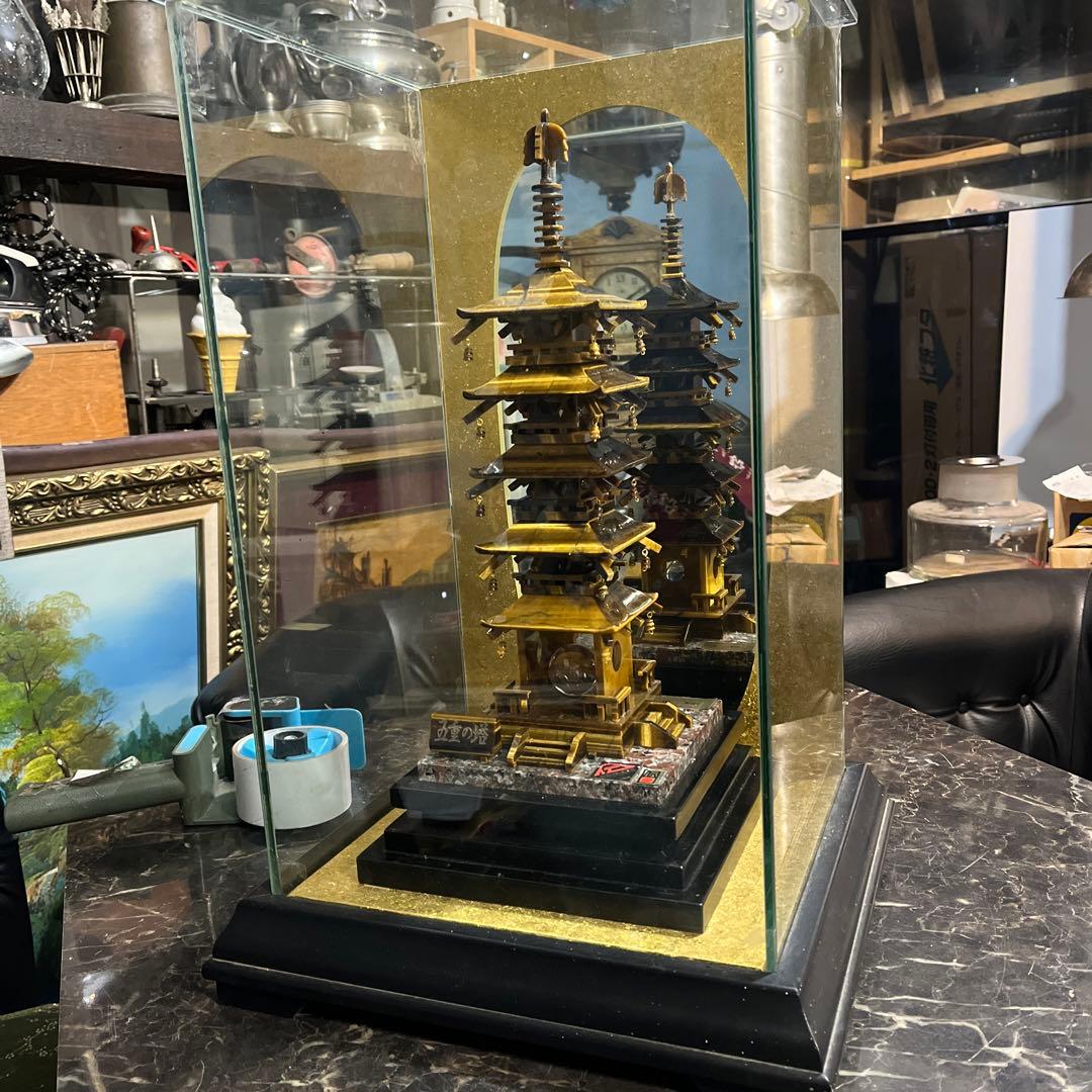 虎目石五重の塔、五重の塔、水晶五重の塔、