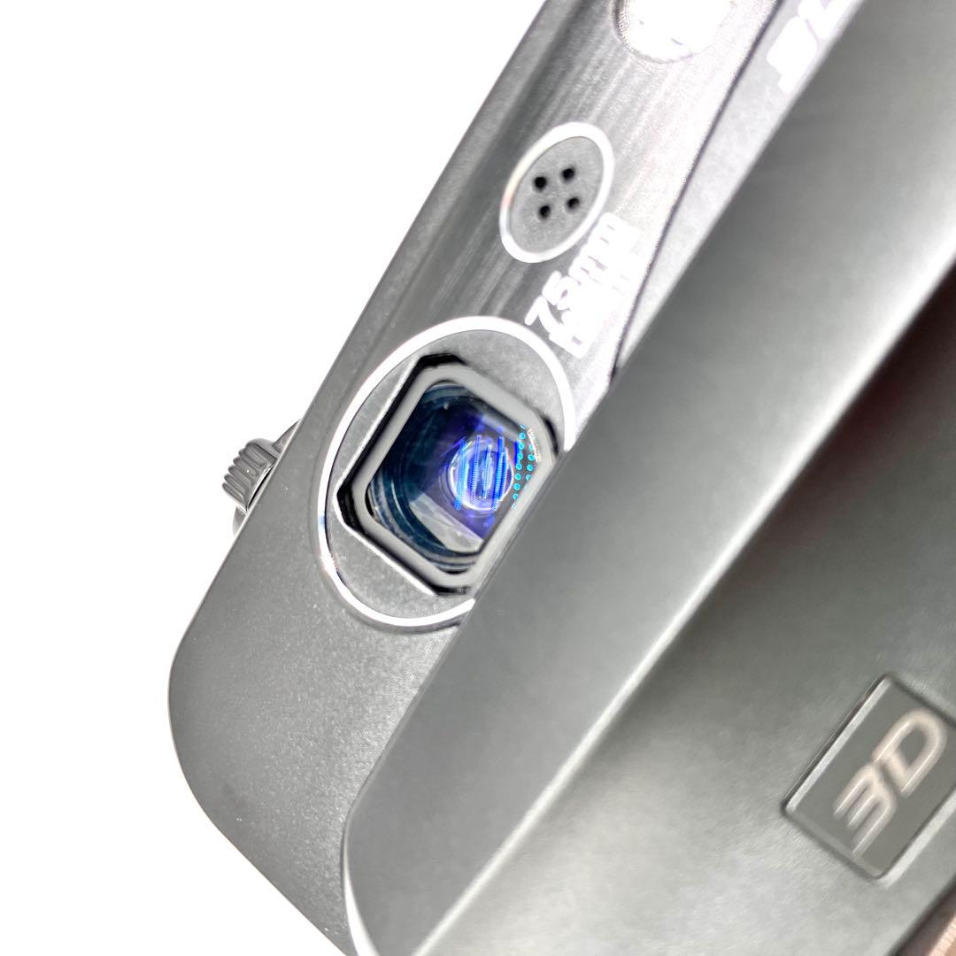 デジタルカメラ FUJIFILM Finepix Real 3D W3