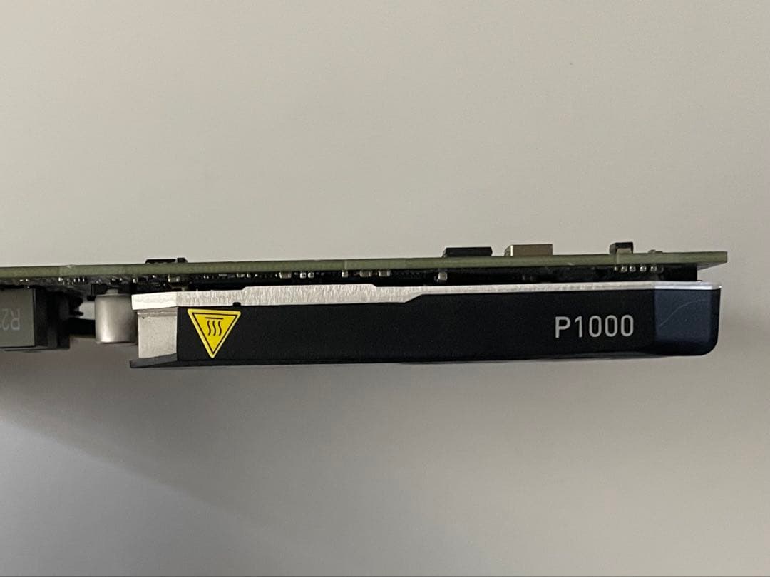 NVIDIA Quadro P1000 グラフィックボード