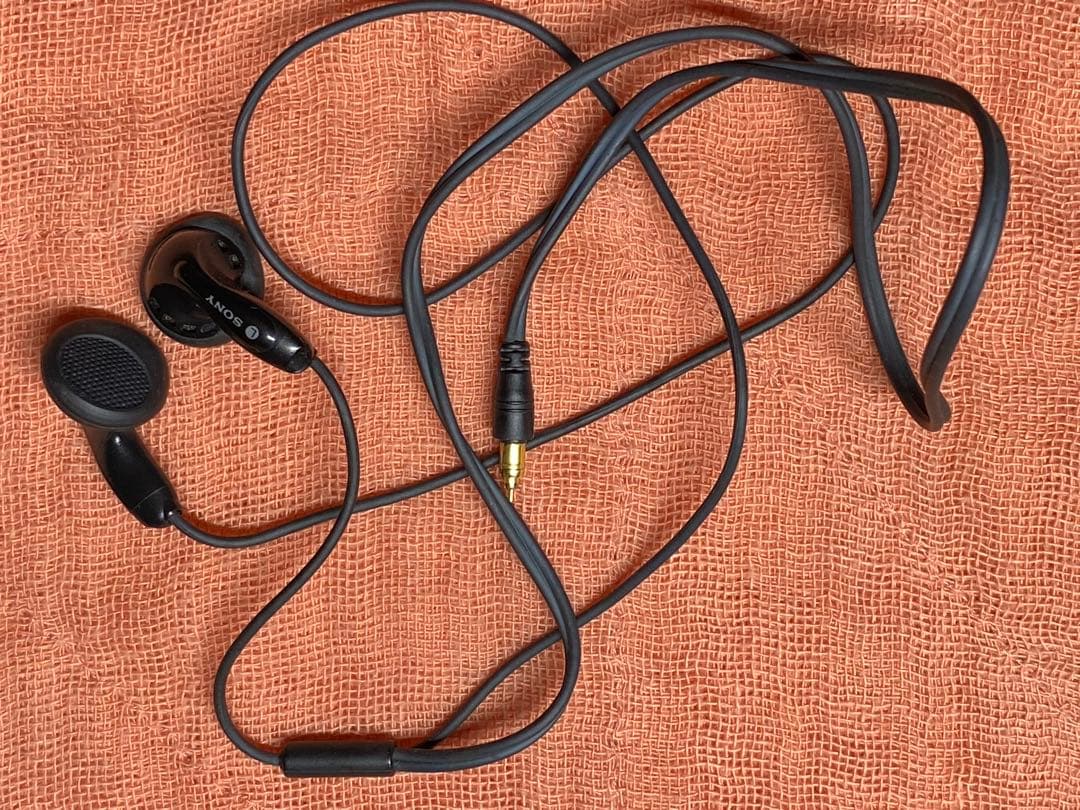 ソニー　カセット型ウォークマン　WM-GX822