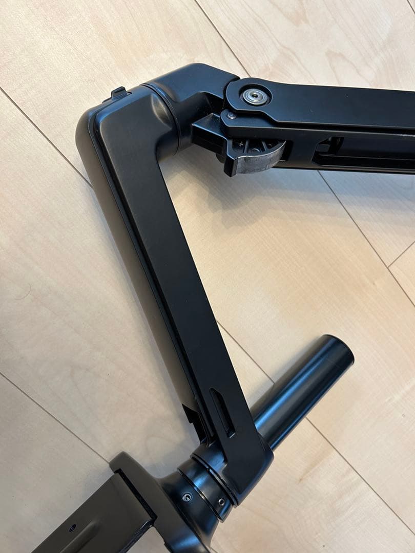 Amazonベーシック モニターアーム