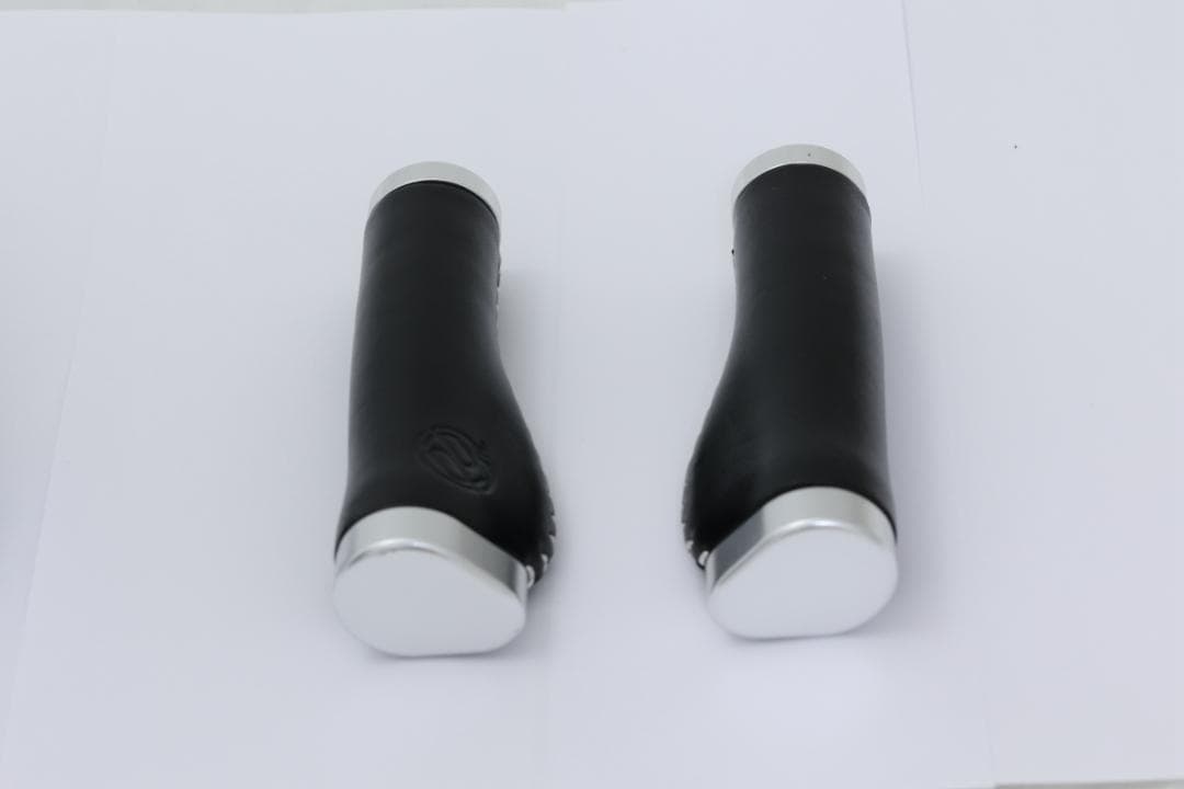 廃盤品　*PDW* whiskey ergo　グリップ　黒レザー　ブロンプトン