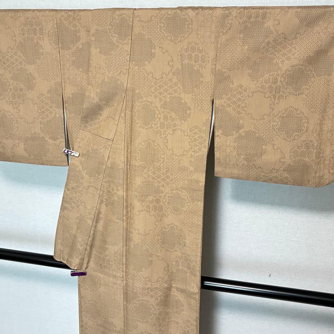 D155 本場結城紬　雪輪　正絹　着物　袷　極美品