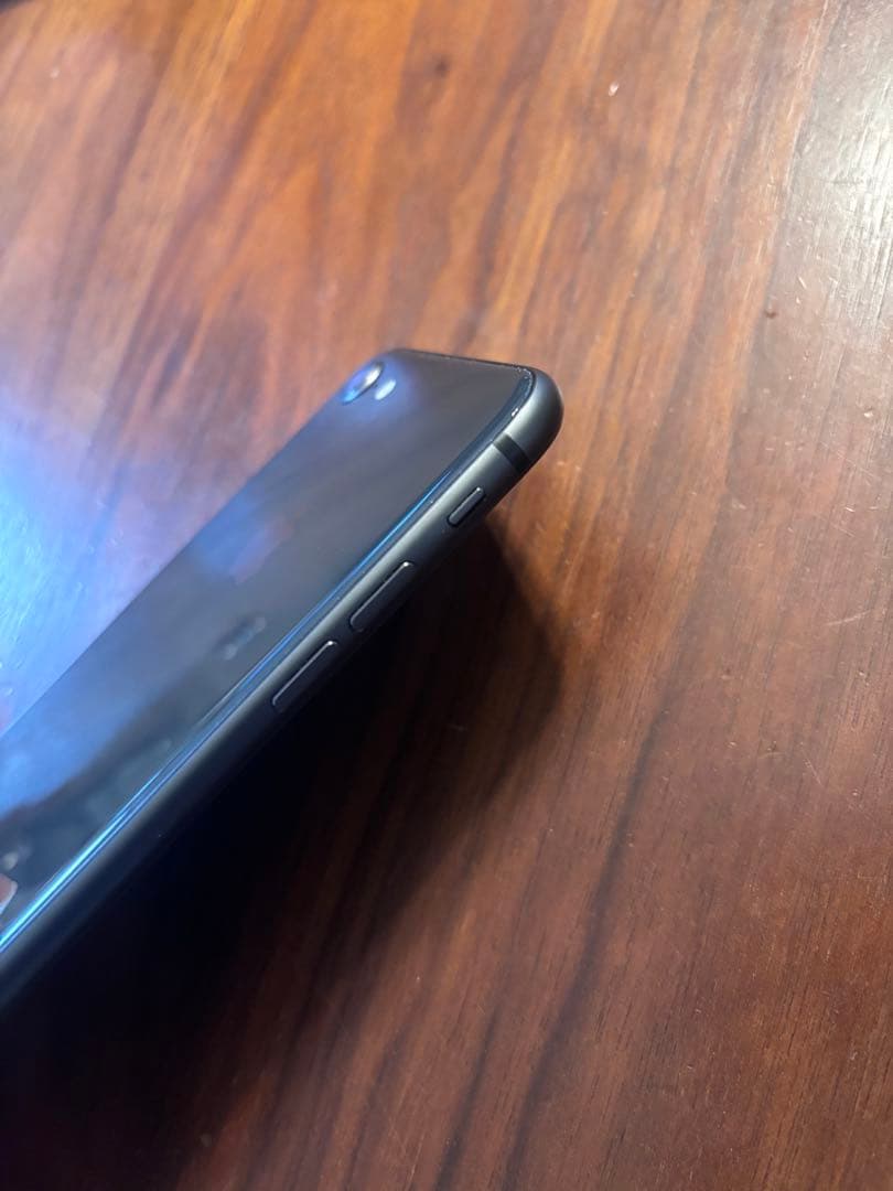 【美品】Apple iPhone 8 スペースグレー 本体【バッテリー100%】