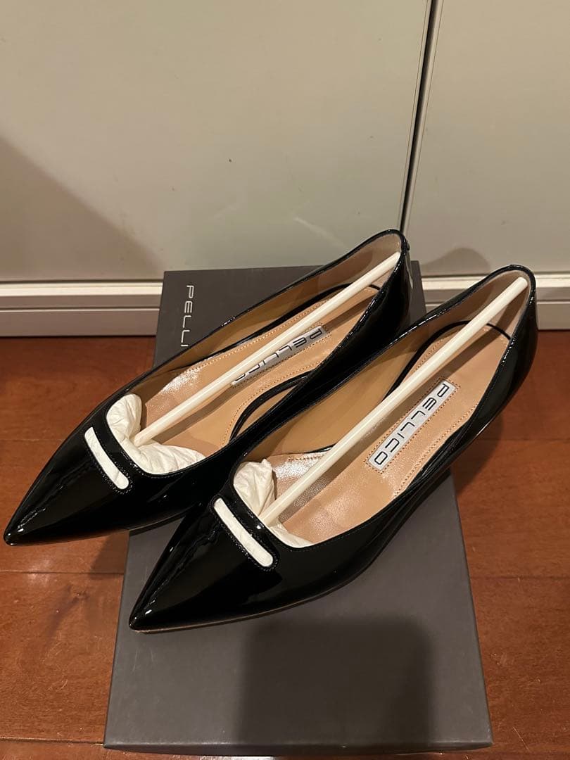 新品PELLICO ANIMAブラックフラットシューズ