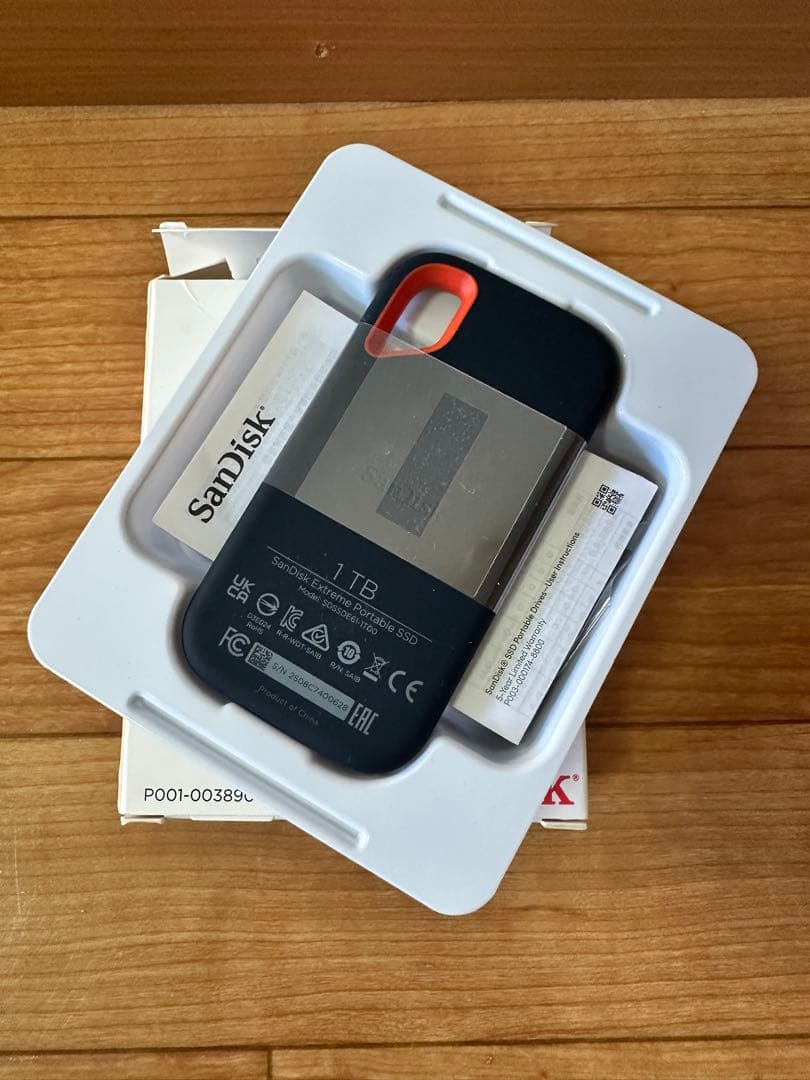 SanDisk 外付けSSD 1TB