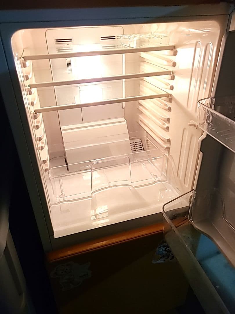 昭和　レトロ　ポップ　オレンジ　冷蔵庫　一人暮らし