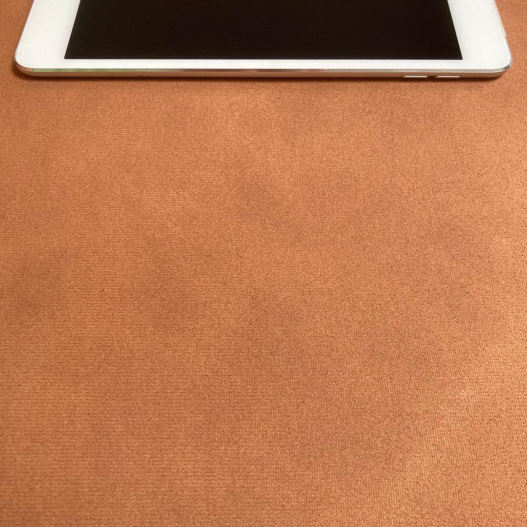 39【早い者勝ち】電池最良好☆iPadmini4第4世代128GB SIMフリー