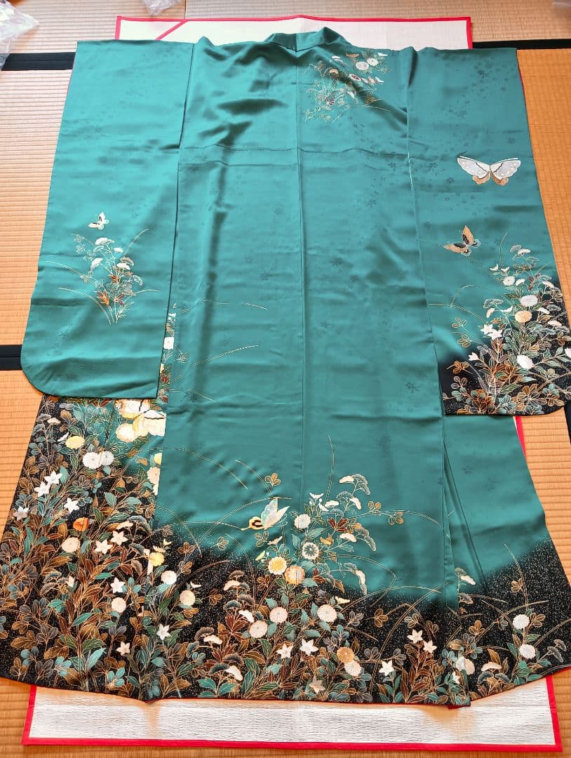 振袖フルセット エメラルドグリーン に金彩花蝶　丈164 裄64.5