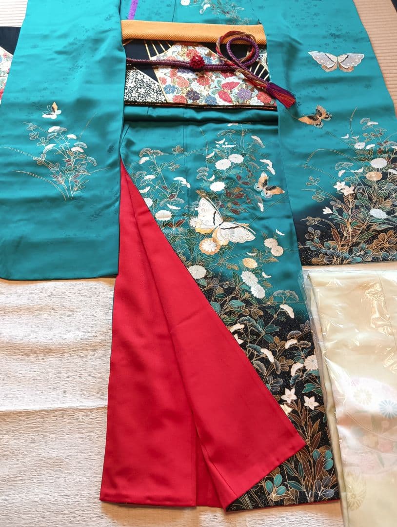 振袖フルセット エメラルドグリーン に金彩花蝶　丈164 裄64.5