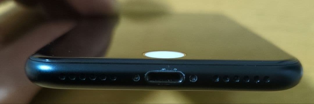 iphone8 64GB (ホームボタンだけ白)