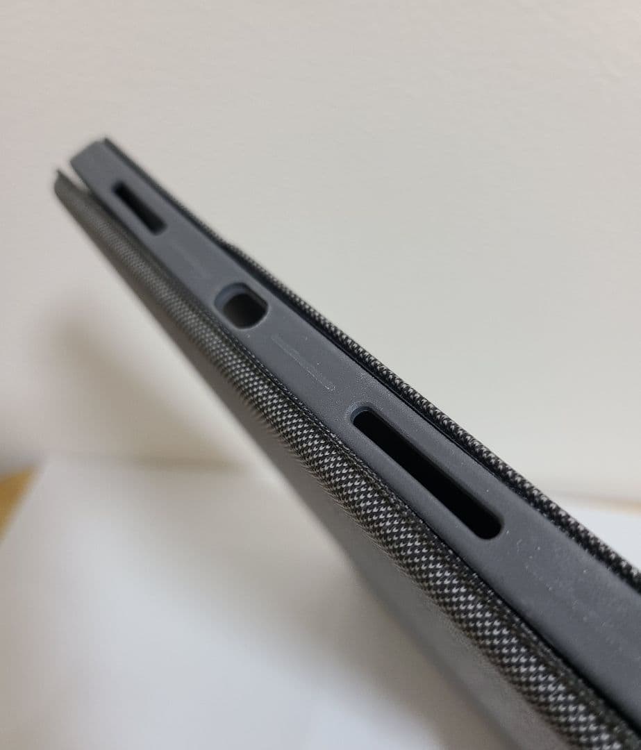 logicool COMBO TOUCH iPad Air ケース　第４世代