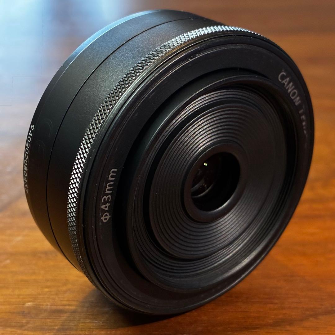 CANON EF-M 22mm f/2 STM レンズ