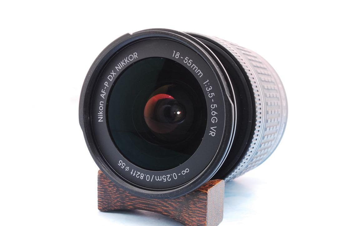 Nikon D5600☆一眼レフカメラ☆手ぶれ補正Wレンズ☆Wi-Fi♪