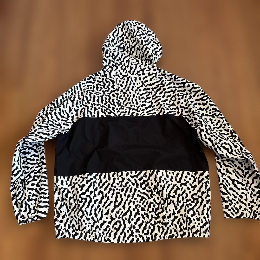 NIKE ACG : パッカブル レインジャケット 黒/白系 ゼブラ柄　Lサイズ