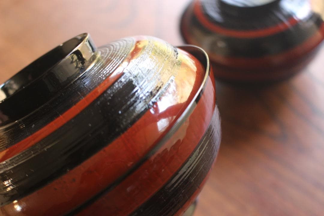 デッドストック！極上独塗分柿合わせに優美な見返雲錦蒔絵の映えるお椀2点（検山中塗