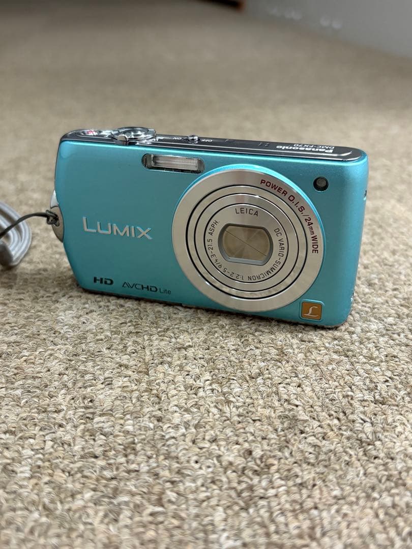 【新品同様】Panasonic LUMIX DMC-FX70 コンデジ ブルー