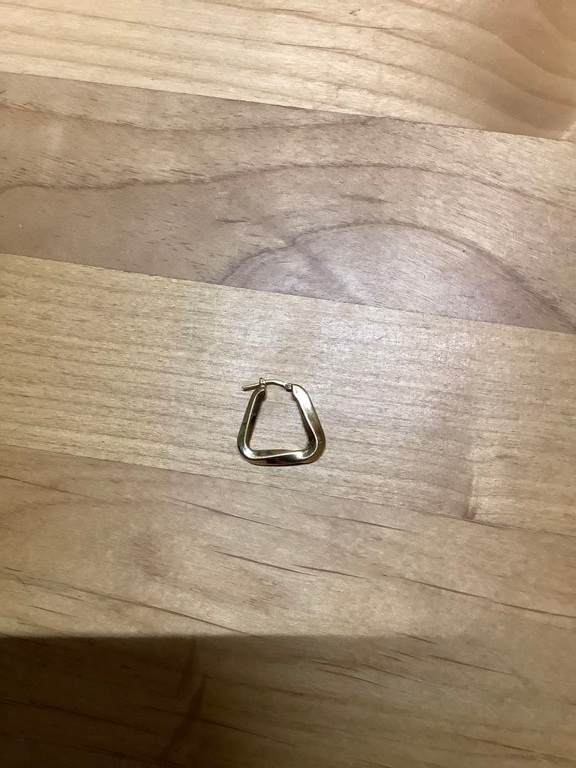 ボッテガヴェネタ トライアングルピアス ゴールド シルバー925