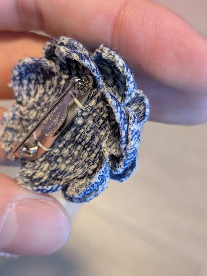 Chanel　シャネル　カメリア　ブローチ