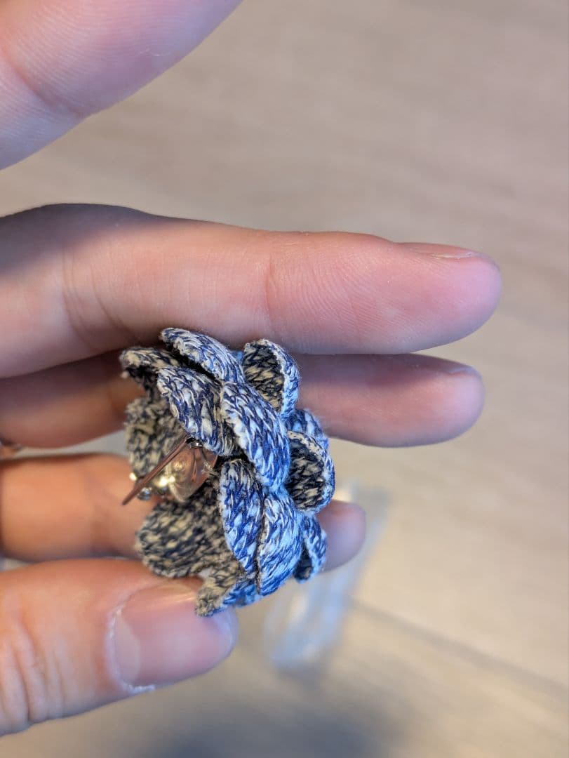 Chanel　シャネル　カメリア　ブローチ