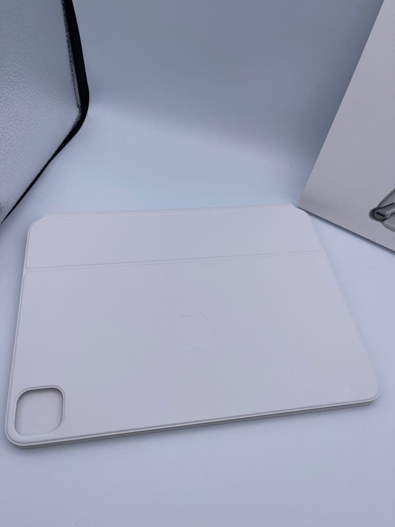 iPad Magic Keyboard ホワイト