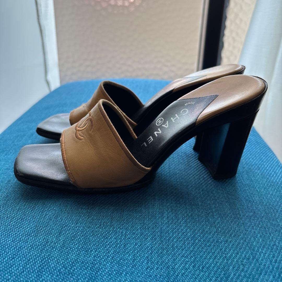 CHANEL ベージュ ブラック ミュール