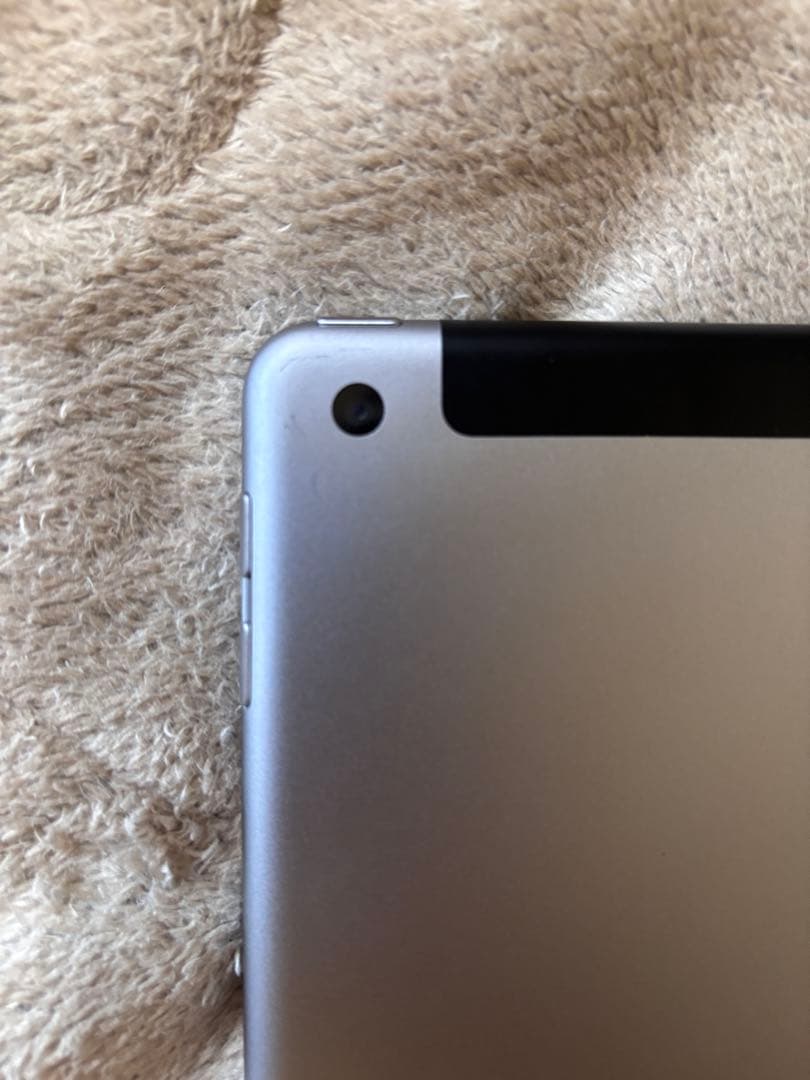 iPad第6世代128g WiFi+ Cellularモデル