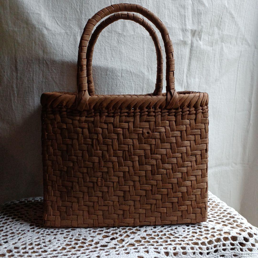 小さい国産山葡萄かご